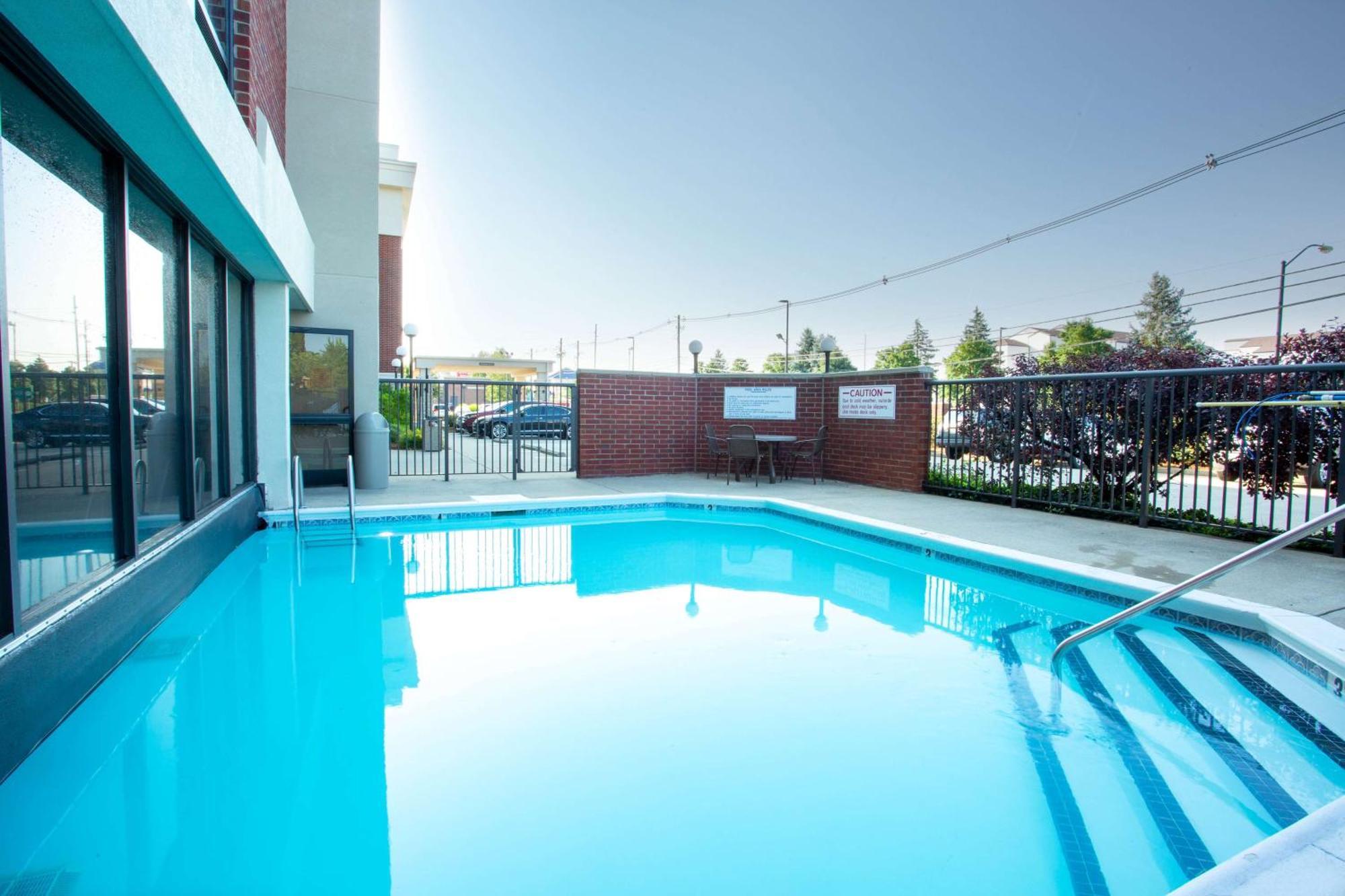 Drury Inn & Suites Louisville East Εξωτερικό φωτογραφία